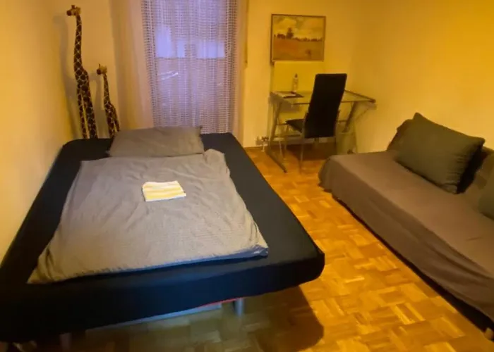 Privatzimmer Im 1 Og In Einem Reihenhaus Mit Gemeinschaftlichen Zimmern