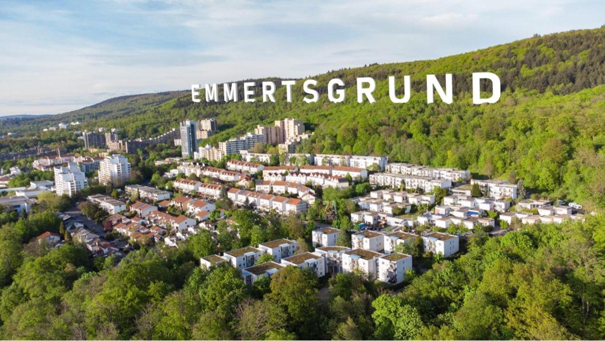 Im 1 Og In Einem Reihenhaus Mit Gemeinschaftlichen Zimmern *